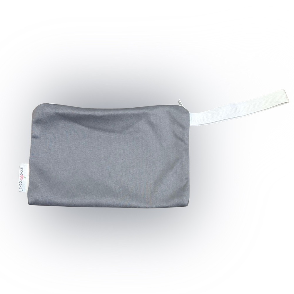 3/$10: Small Applecheeks Wet Bag